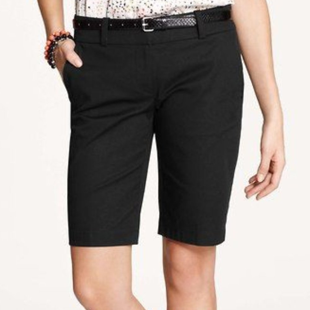 🎈2/$15 LOFT Bermuda Style Walking Shorts